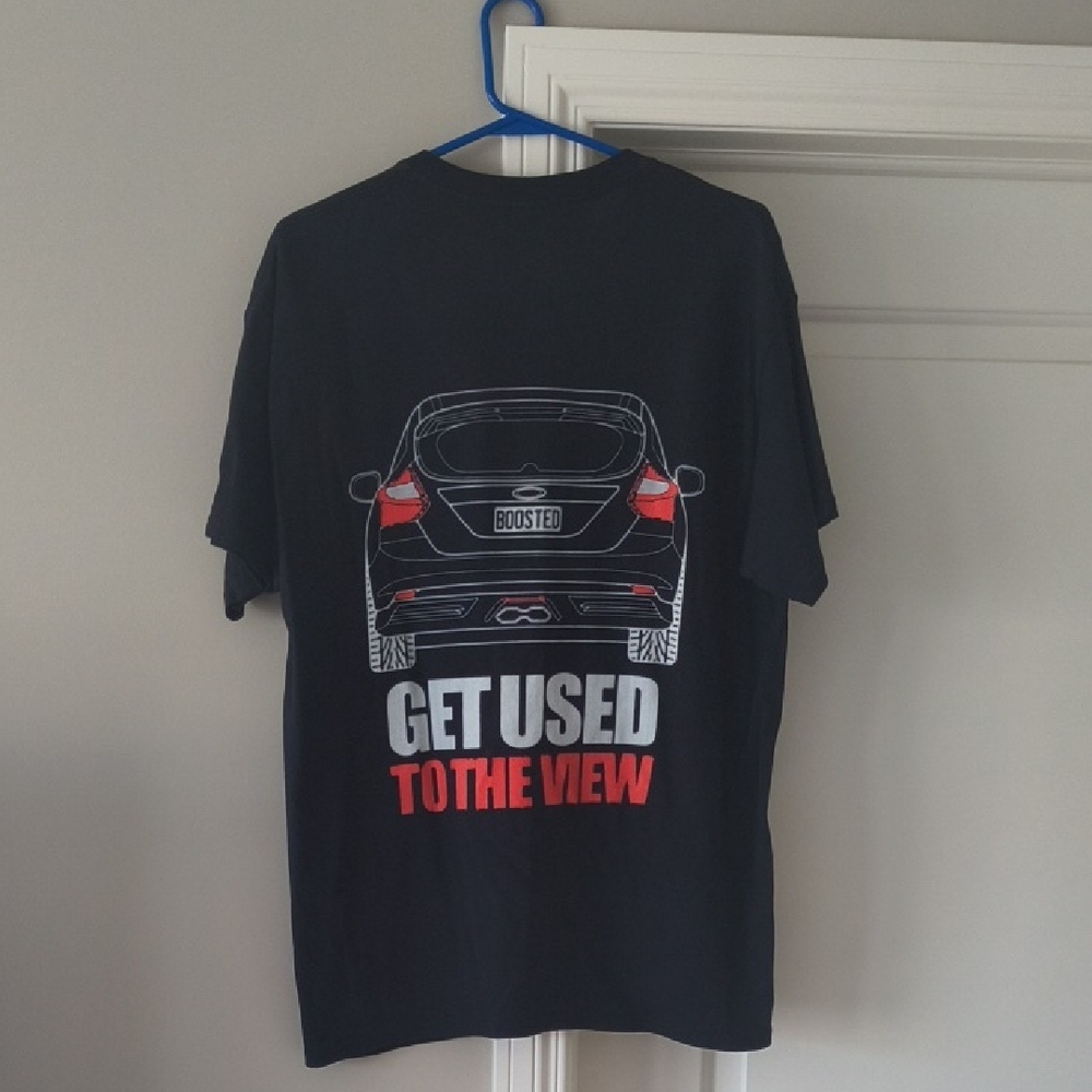Gildan Heavy Cotton Black T-Shirt With FOCUS ST on the Back